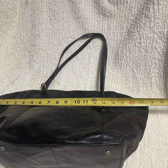 HOBO leather Black shoulder bag with silver tone hardwares. - Picture 8 of 14